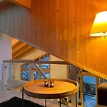 Victoria's - Luxurious Penthouse アパート サース フェー