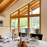 Victoria's - Luxurious Penthouse アパート
